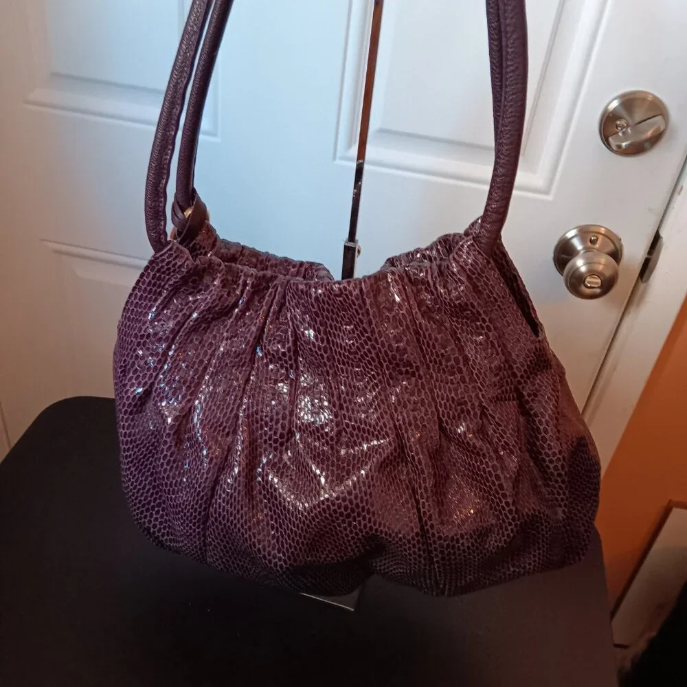 VINTAGE WOMEN'S BRIGHTON NOLITA PURPLE PATENT LEATHER HOBO BAG